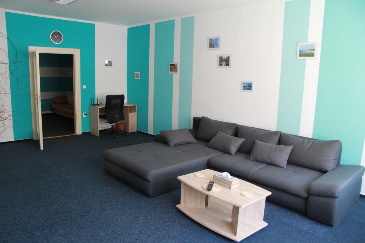 Apartman Brasov, Tyn Nad Vltavou Exterior photo